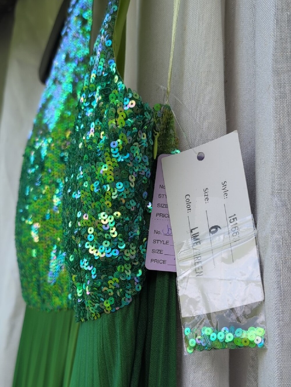 NWT - Jovani - Size 6 - Green Sequin Halter Ombre Evening Dress - Picture 2 of 5